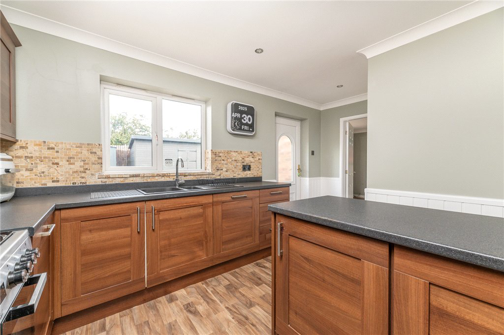 Paddock Drive, Drighlington, Bradford, West Yorkshire, BD11, photo 7