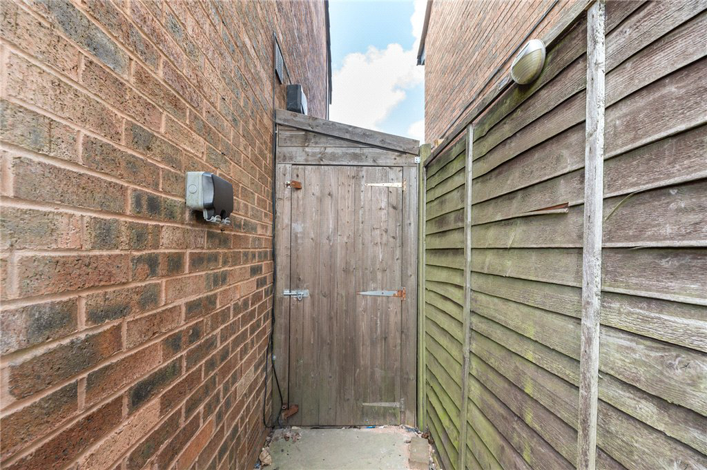 Paddock Drive, Drighlington, Bradford, West Yorkshire, BD11, photo 42