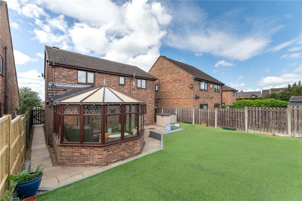 Paddock Drive, Drighlington, Bradford, West Yorkshire, BD11, photo 32