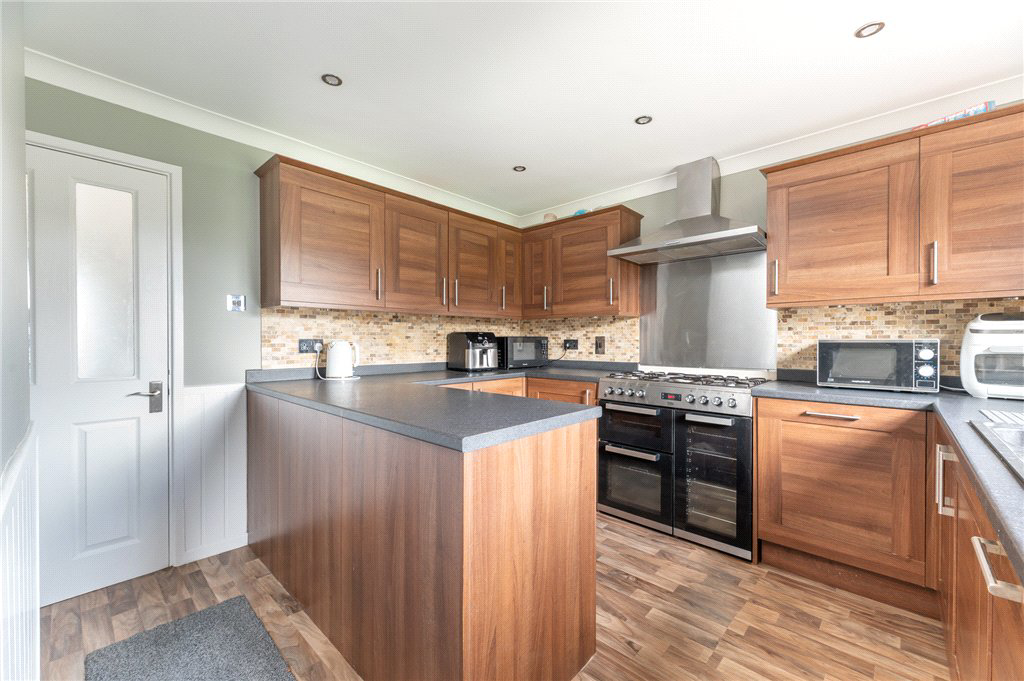 Paddock Drive, Drighlington, Bradford, West Yorkshire, BD11, photo 6