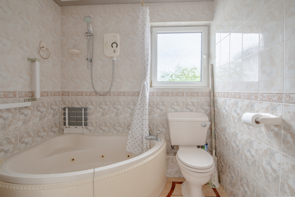 Florence Avenue, Wilsden, West Yorkshire, BD15, photo 11