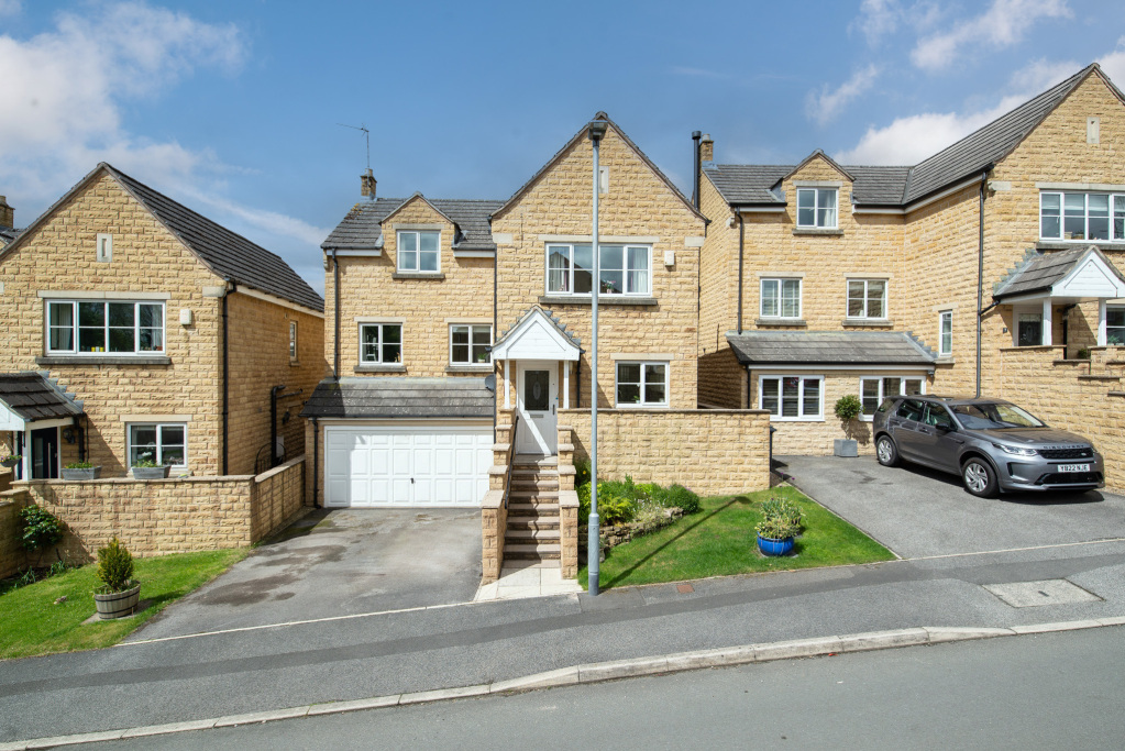 Mayhall Avenue, East Morton, West Yorkshire, BD20