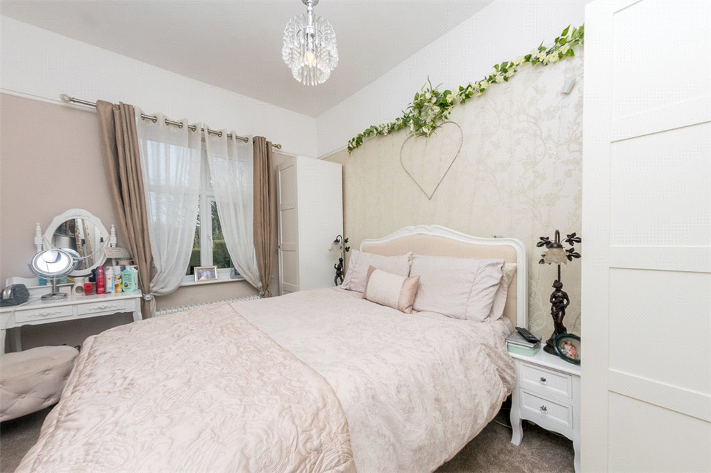 Oxford Road, Birstall, Batley, WF17, photo 16