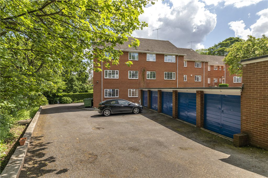 Linden Court, Hollin Lane, Leeds, LS16, photo 14