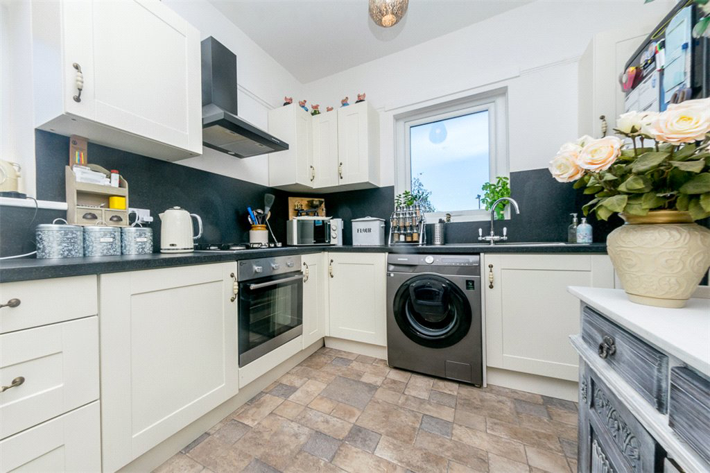 Oxford Road, Birstall, Batley, WF17, photo 9