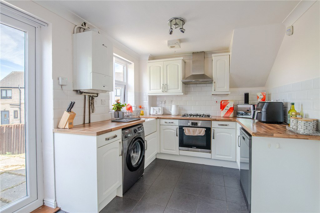 Hornbeam Close, Allerton, Bradford, West Yorkshire, BD15, photo 3