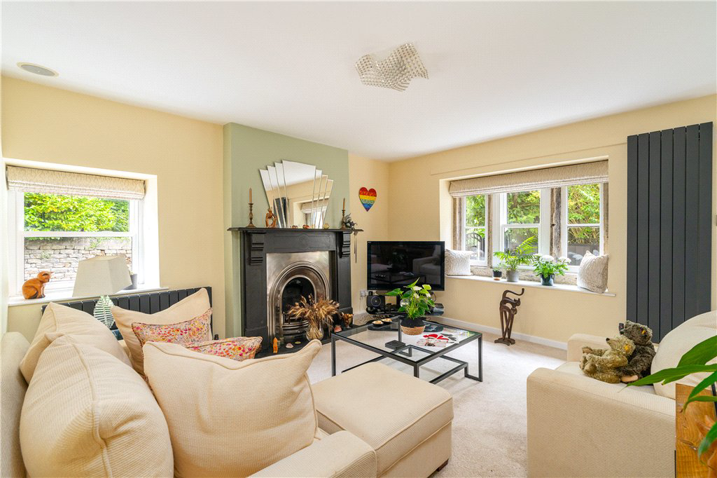 Greencroft Cottage, The Green, Guiseley, Leeds, LS20, photo 3