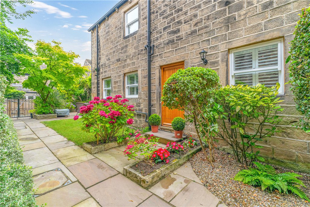 Greencroft Cottage, The Green, Guiseley, Leeds, LS20, photo 2
