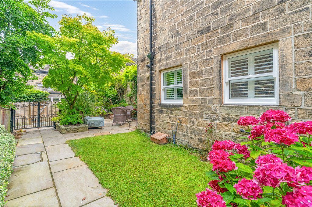 Greencroft Cottage, The Green, Guiseley, Leeds, LS20, photo 24