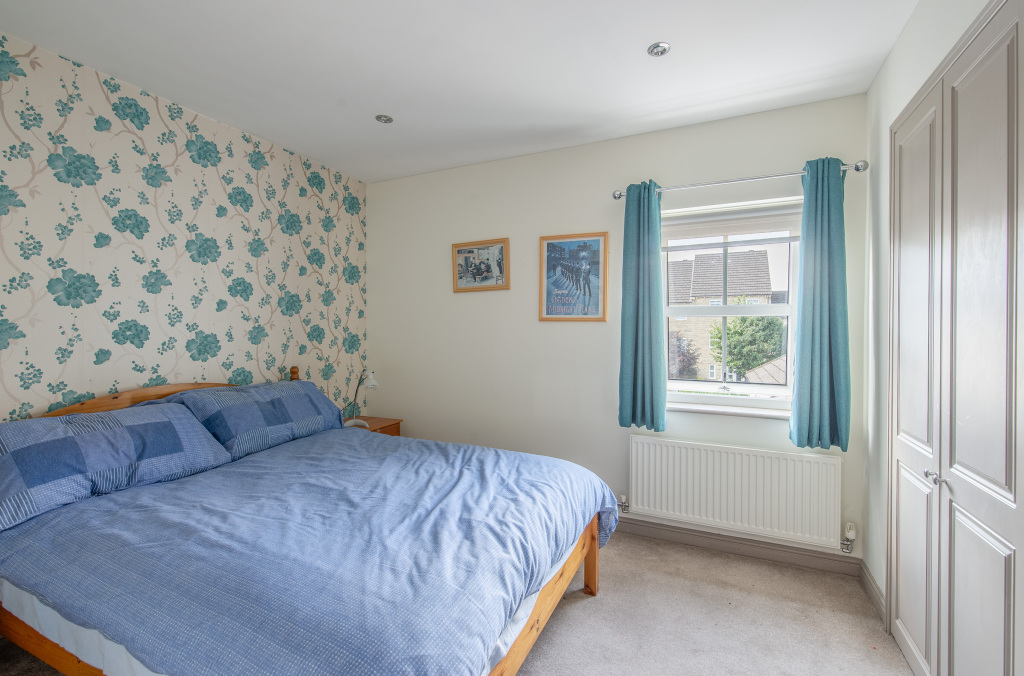 Knights Way, Gilstead, Bingley, West Yorkshire, BD16, photo 7
