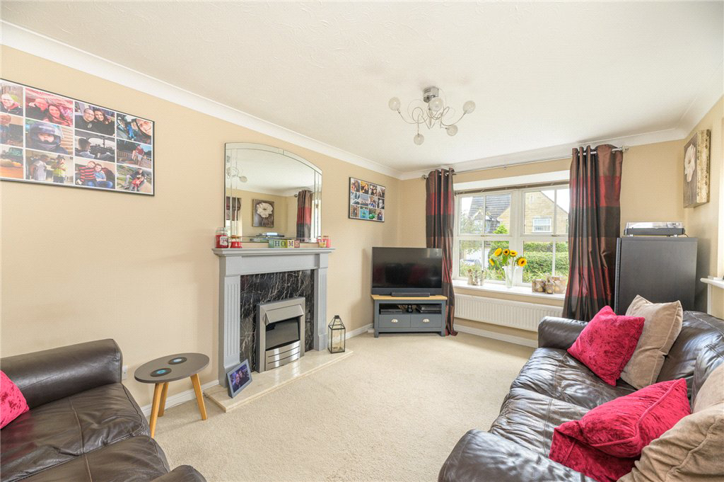 Magnolia Drive, Allerton, Bradford, West Yorkshire, BD15, photo 3
