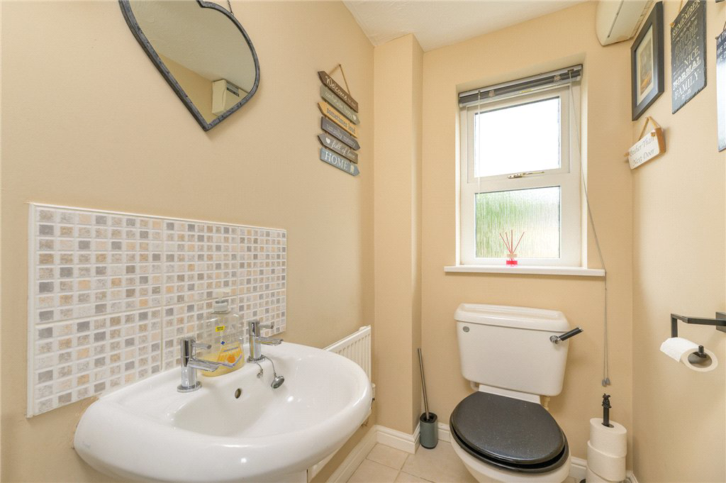 Magnolia Drive, Allerton, Bradford, West Yorkshire, BD15, photo 10