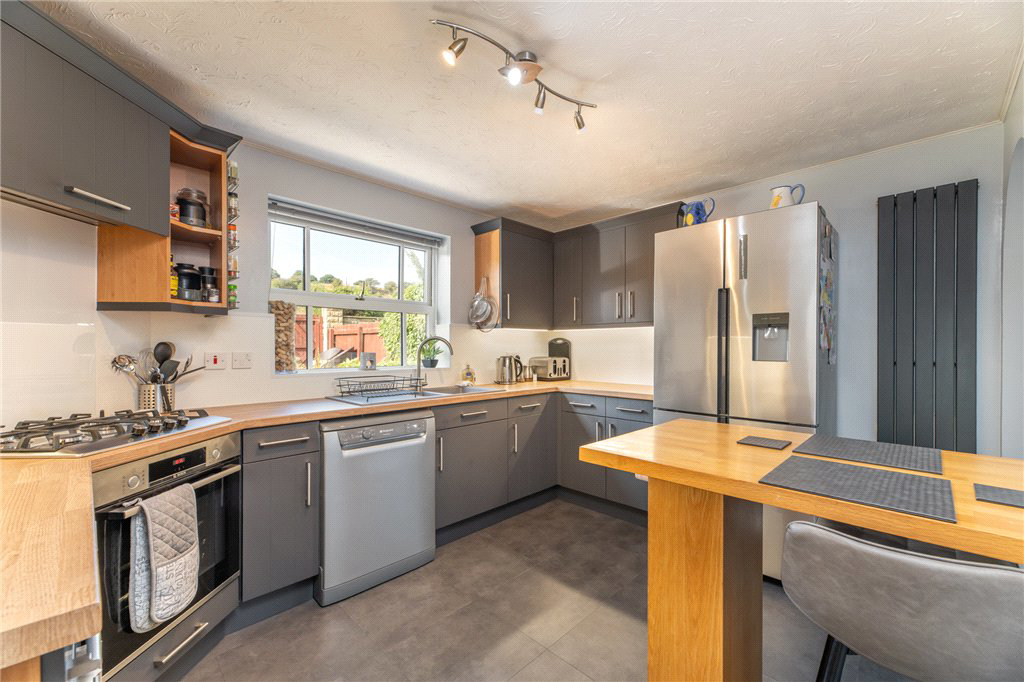 Magnolia Drive, Allerton, Bradford, West Yorkshire, BD15, photo 9