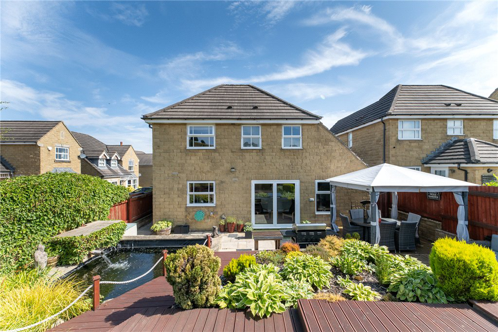 Magnolia Drive, Allerton, Bradford, West Yorkshire, BD15, photo 2
