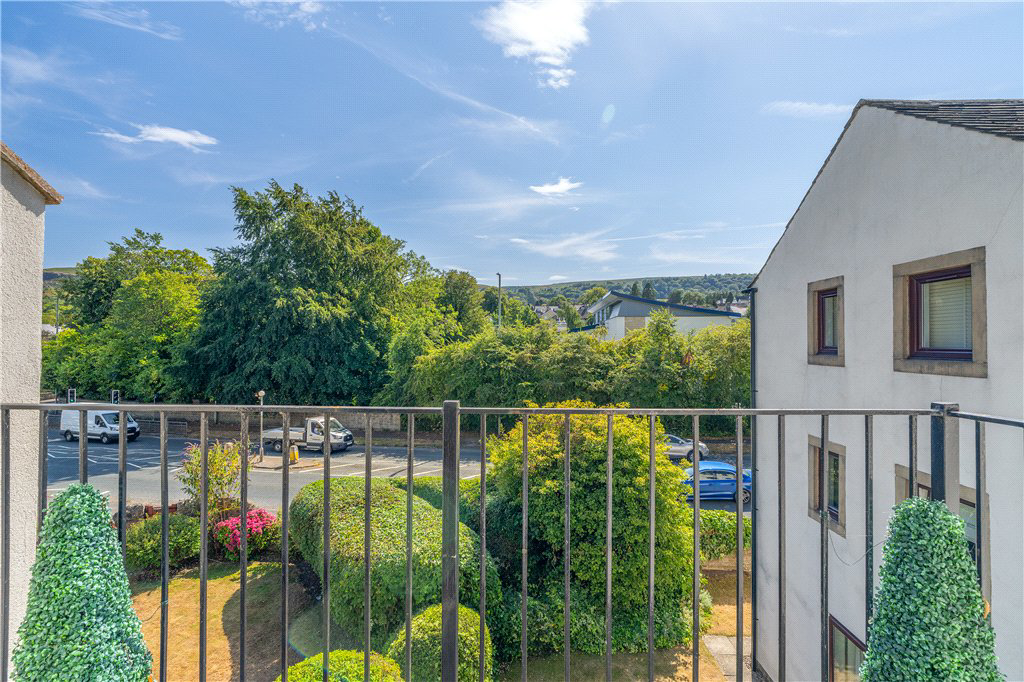 Old Bridge Rise, Ilkley, West Yorkshire, LS29, photo 12
