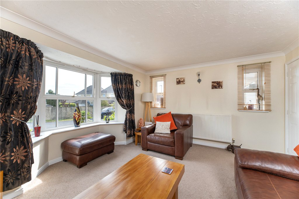 Magnolia Drive, Allerton, Bradford, West Yorkshire, BD15, photo 3