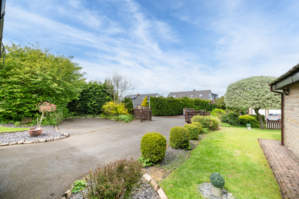 Ogden Crescent, Denholme, Bradford, West Yorkshire, BD13, photo 38