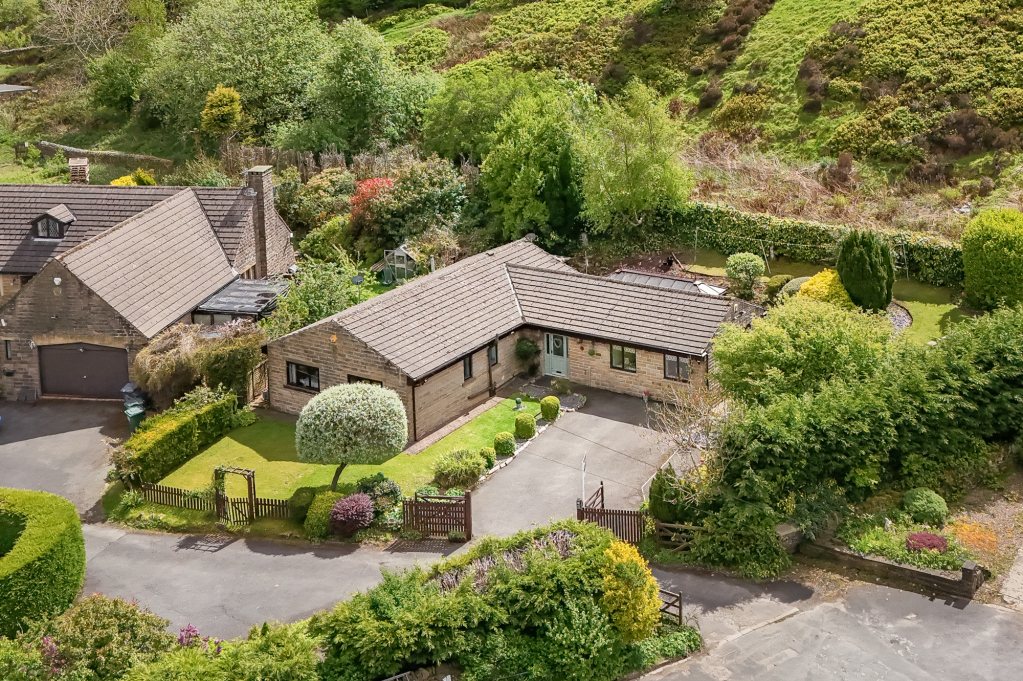 Ogden Crescent, Denholme, Bradford, West Yorkshire, BD13