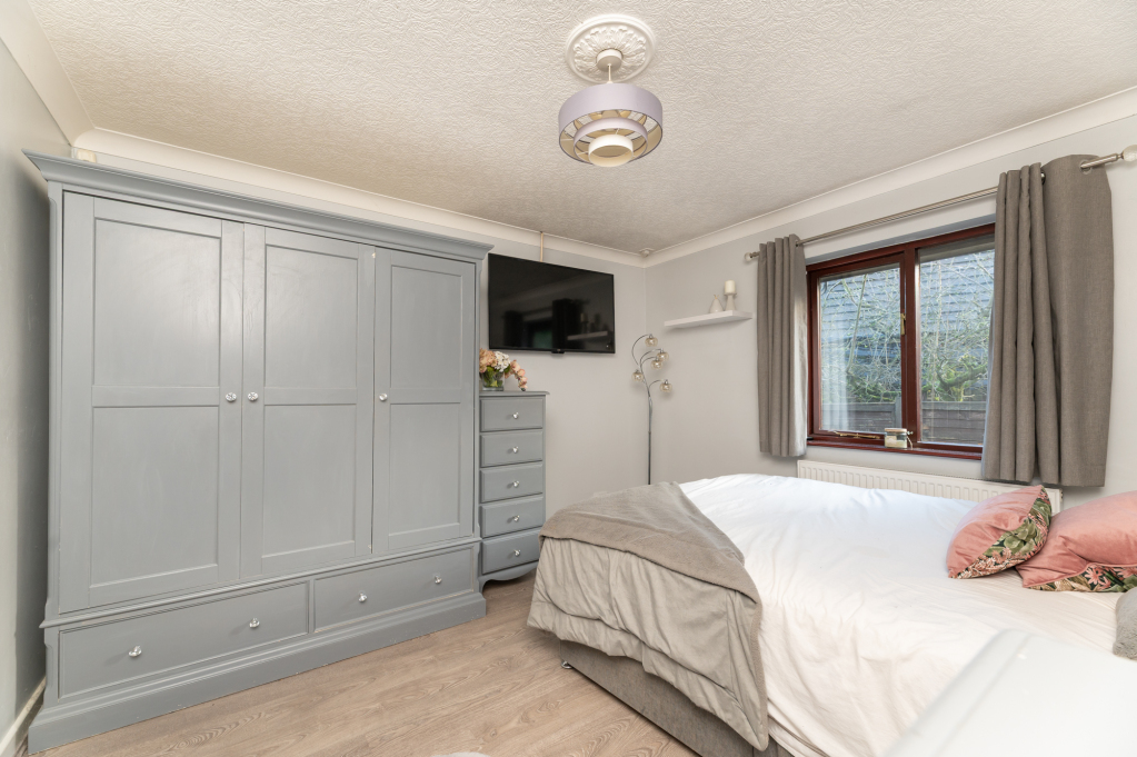 Ogden Crescent, Denholme, Bradford, West Yorkshire, BD13, photo 23