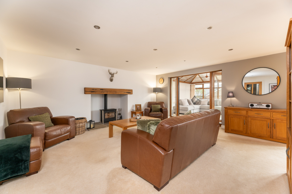 Lodge Gate Close, Denholme, West Yorkshire, BD13, photo 5