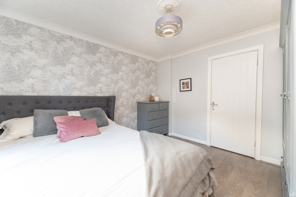 Ogden Crescent, Denholme, Bradford, West Yorkshire, BD13, photo 24