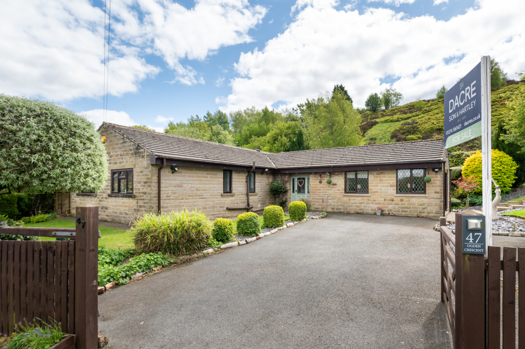 Ogden Crescent, Denholme, Bradford, West Yorkshire, BD13, photo 4