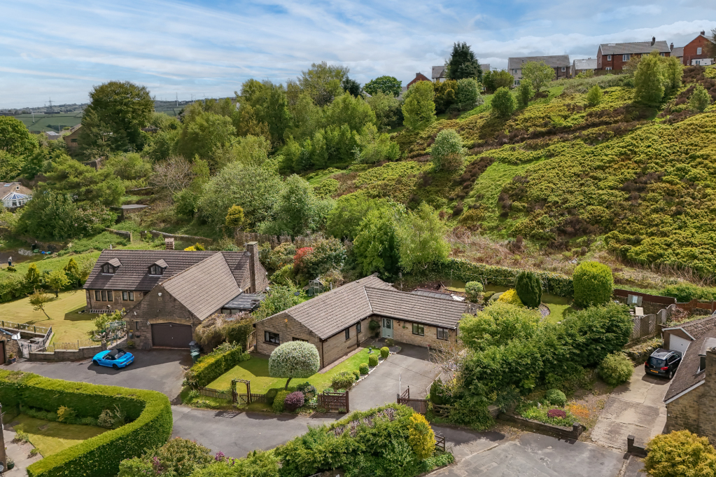 Ogden Crescent, Denholme, Bradford, West Yorkshire, BD13, photo 37