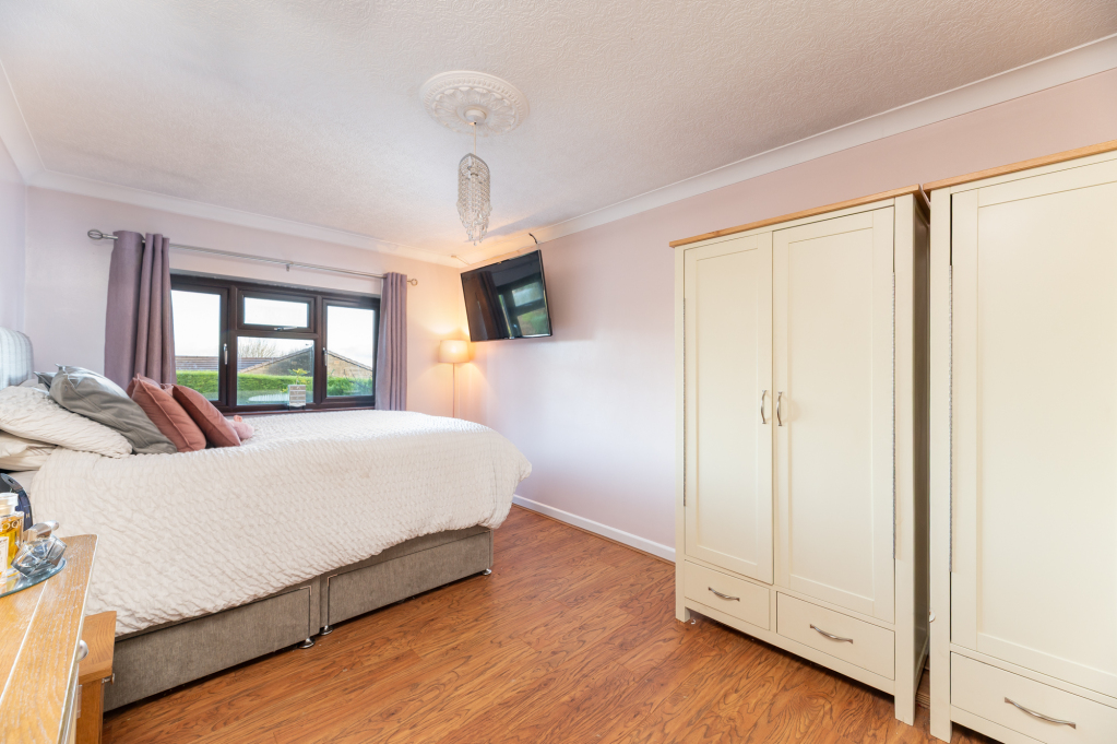 Ogden Crescent, Denholme, Bradford, West Yorkshire, BD13, photo 29
