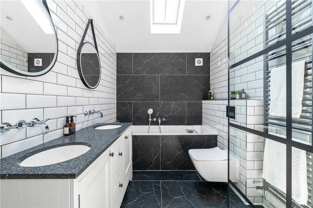 Master Ensuite