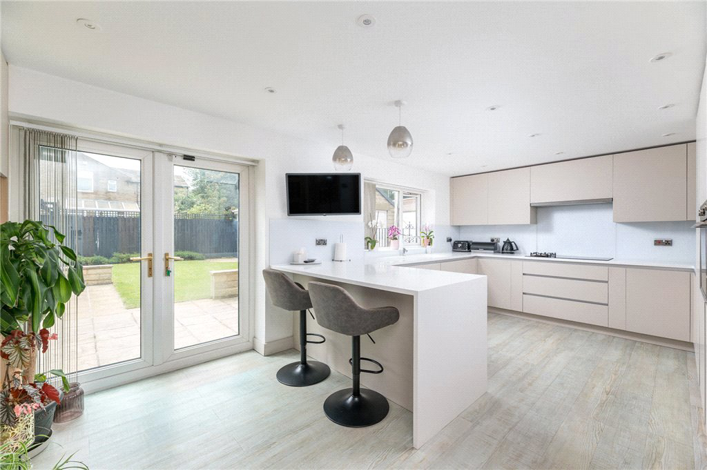Old Apple Tree Lane, Allerton, Bradford, West Yorkshire, BD15, photo 4