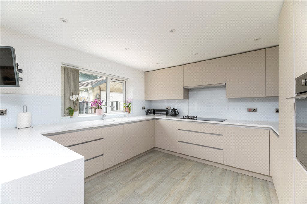 Old Apple Tree Lane, Allerton, Bradford, West Yorkshire, BD15, photo 10