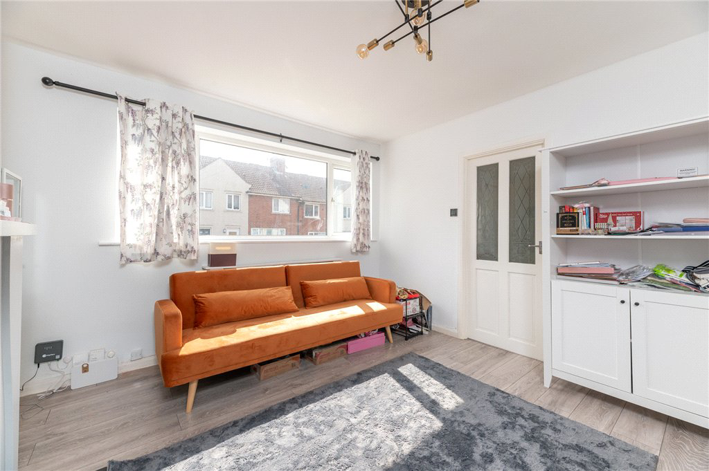 Askey Avenue, Morley, Leeds, West Yorkshire, LS27, photo 4