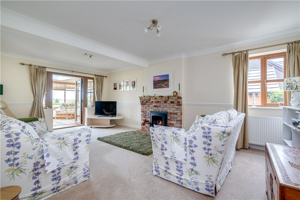 Aspin Oval, Knaresborough, North Yorkshire, HG5, photo 2