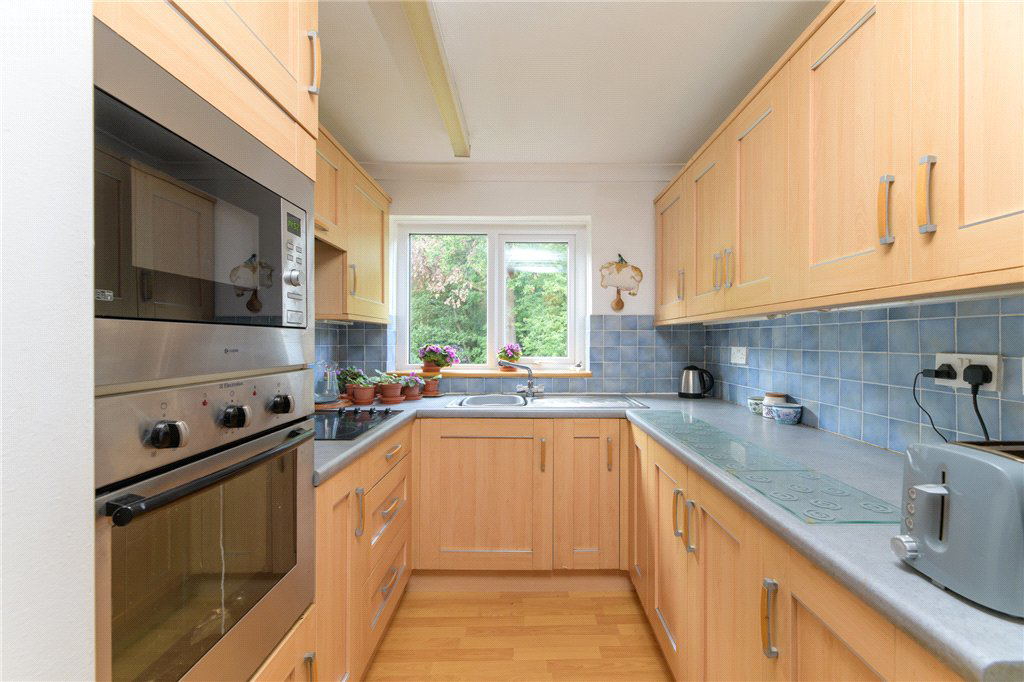 Aireville Avenue, Bradford, West Yorkshire, BD9, photo 5