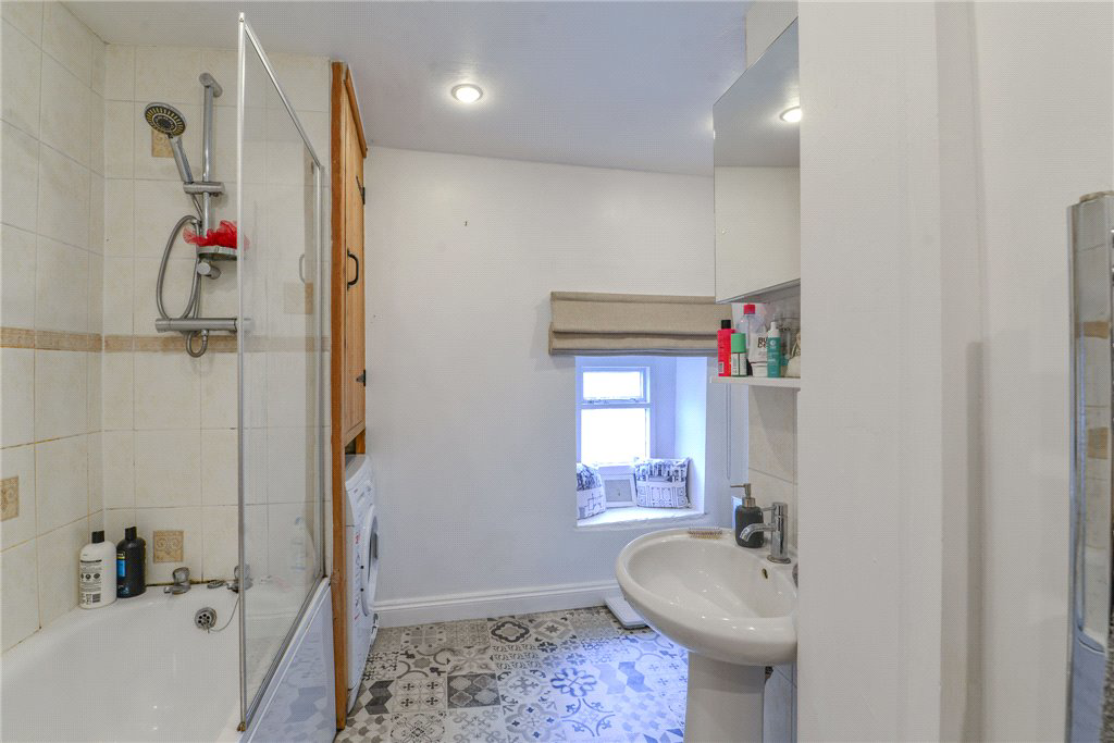 Daisy Hill Lane, Bradford, West Yorkshire, BD9, photo 7