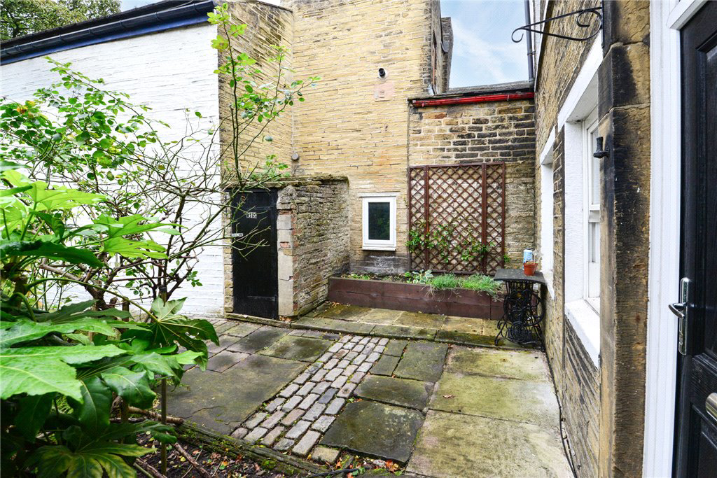 Daisy Hill Lane, Bradford, West Yorkshire, BD9, photo 15
