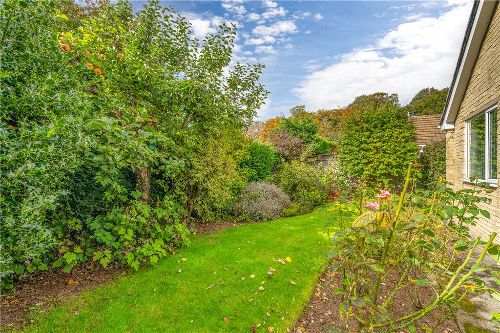 Park Court, Pool in Wharfedale, Otley, West Yorkshire, LS21, photo 14