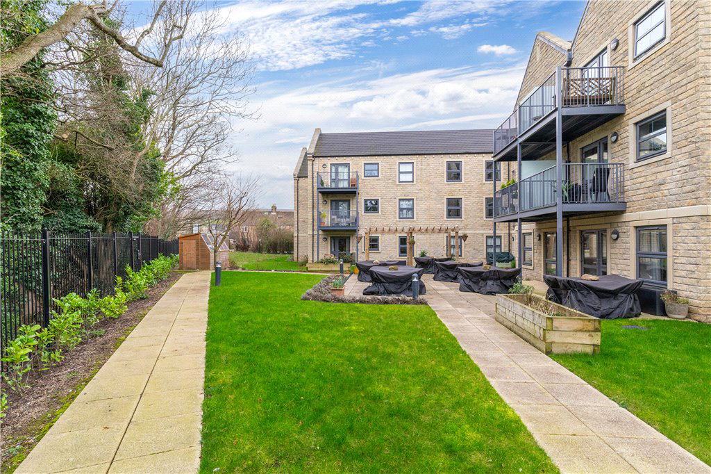 Summer Court, Burley in Wharfedale, Ilkley, West Yorkshire, LS29, photo 9