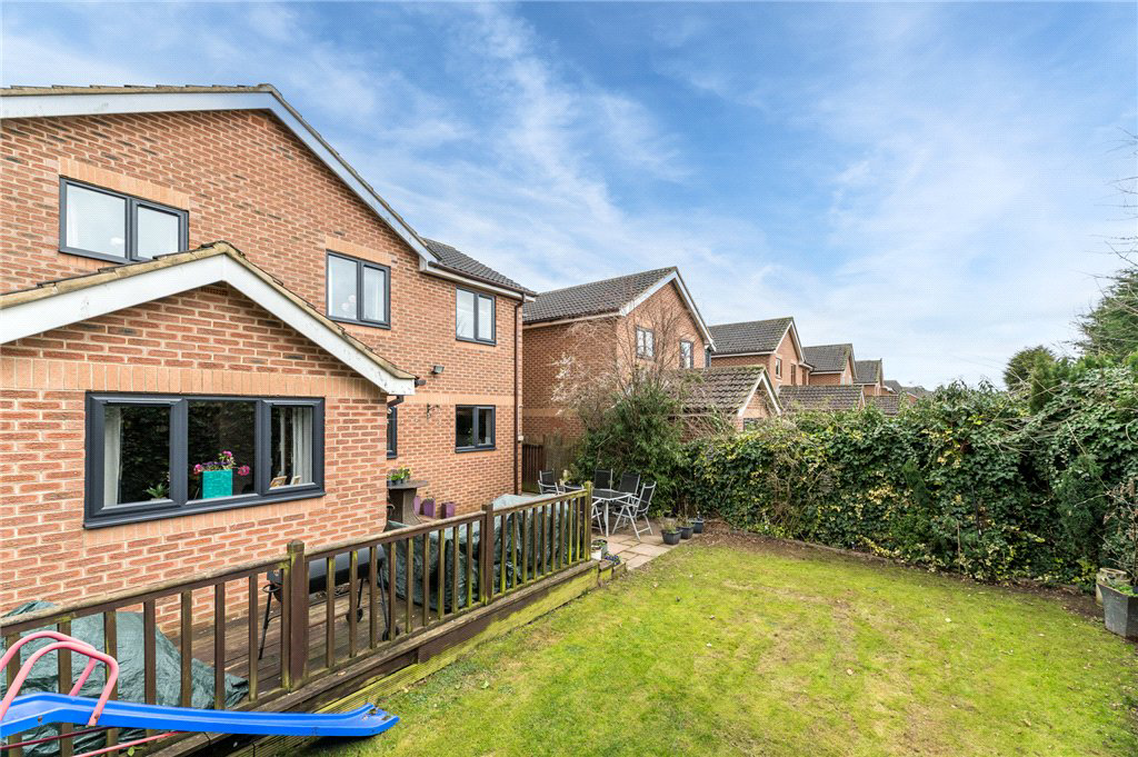 Upper Green Drive, Tingley, Wakefield, West Yorkshire, WF3, photo 34