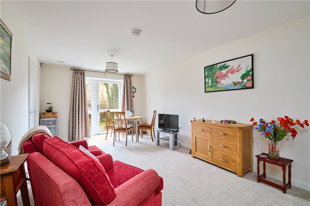 Summer Court, Burley in Wharfedale, Ilkley, West Yorkshire, LS29, photo 2