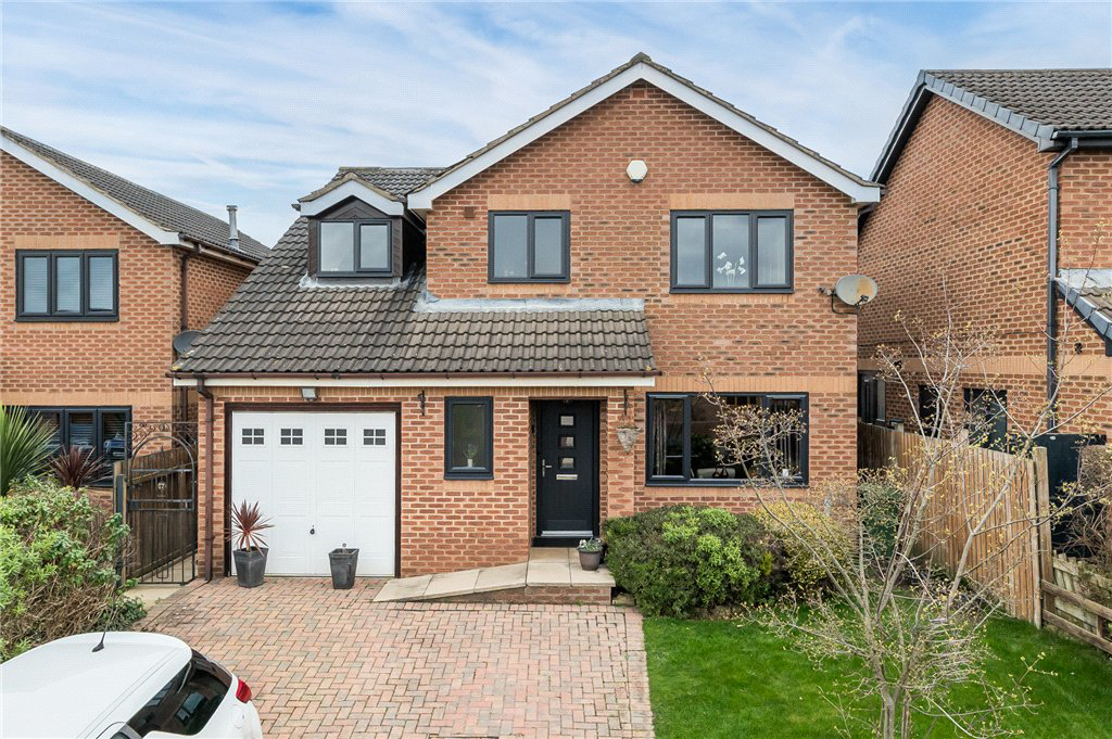 Upper Green Drive, Tingley, Wakefield, West Yorkshire, WF3