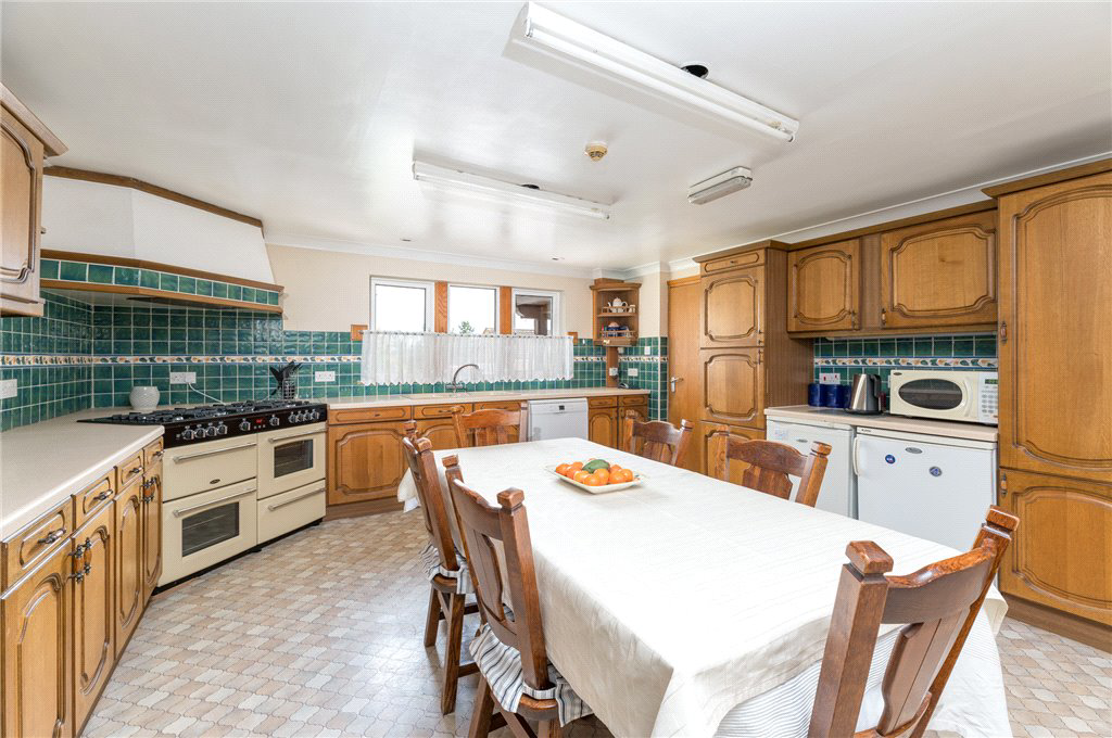 Stubley Farm Road, Heckmondwike, West Yorkshire, WF16, photo 8