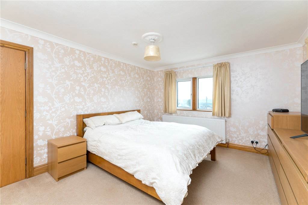 Stubley Farm Road, Heckmondwike, West Yorkshire, WF16, photo 13