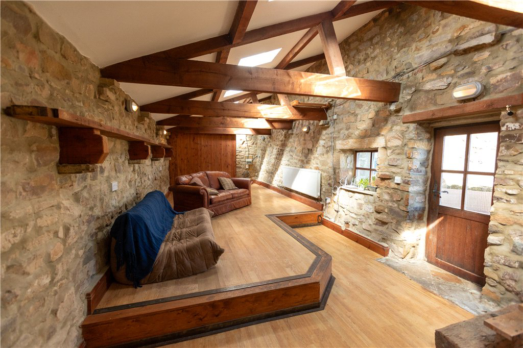 Bullace Farm, West End, Harrogate, North Yorkshire, HG3, photo 17
