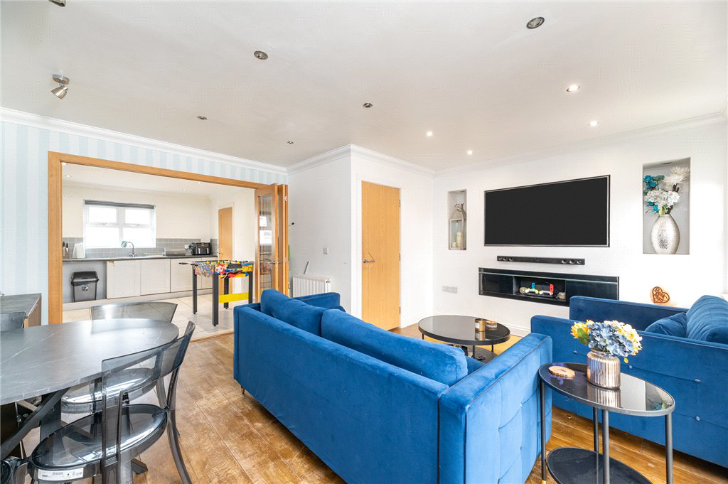 Cavendish Mews, Drighlington, Bradford, West Yorkshire, BD11, photo 5
