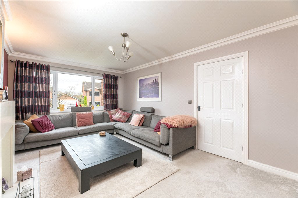 Upper Green Drive, Tingley, Wakefield, West Yorkshire, WF3, photo 3