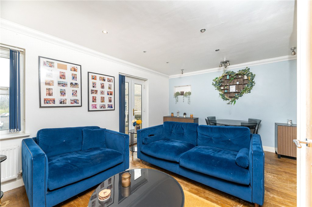 Cavendish Mews, Drighlington, Bradford, West Yorkshire, BD11, photo 3