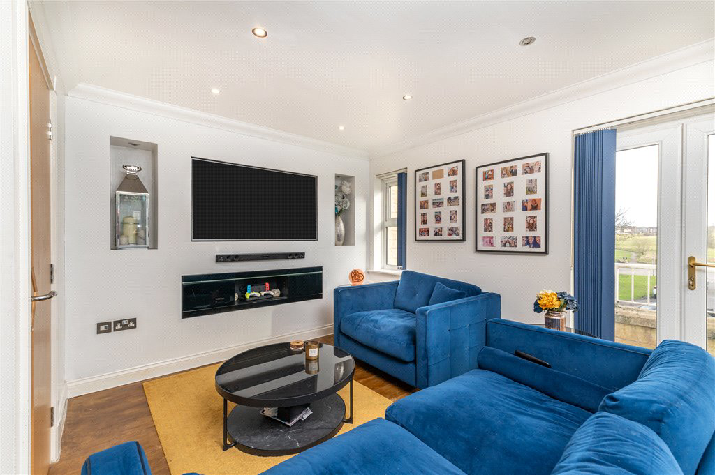 Cavendish Mews, Drighlington, Bradford, West Yorkshire, BD11, photo 2