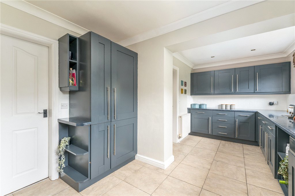 Upper Green Drive, Tingley, Wakefield, West Yorkshire, WF3, photo 13