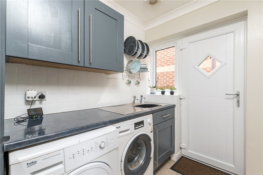 Upper Green Drive, Tingley, Wakefield, West Yorkshire, WF3, photo 14